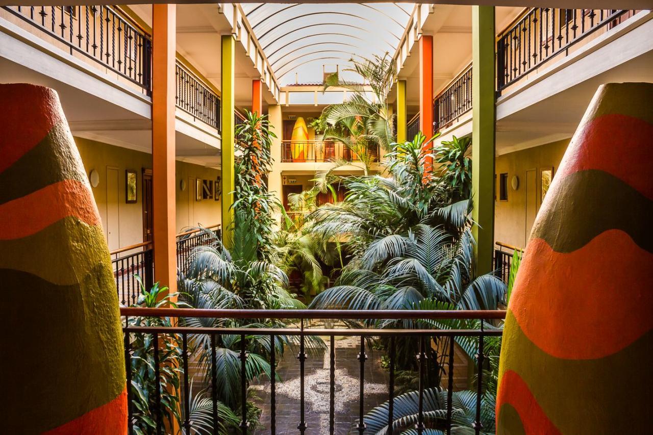 Peermont Mondior Hotel Gaborone Exterior foto