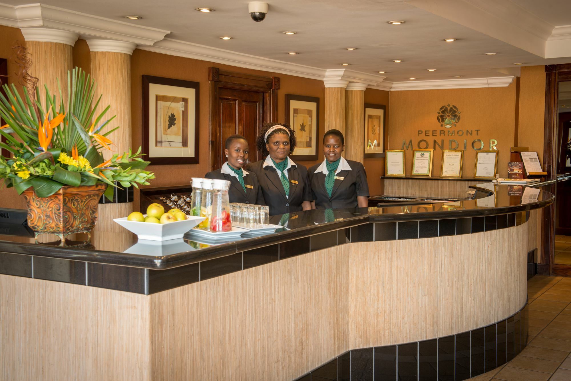 Peermont Mondior Hotel Gaborone Exterior foto